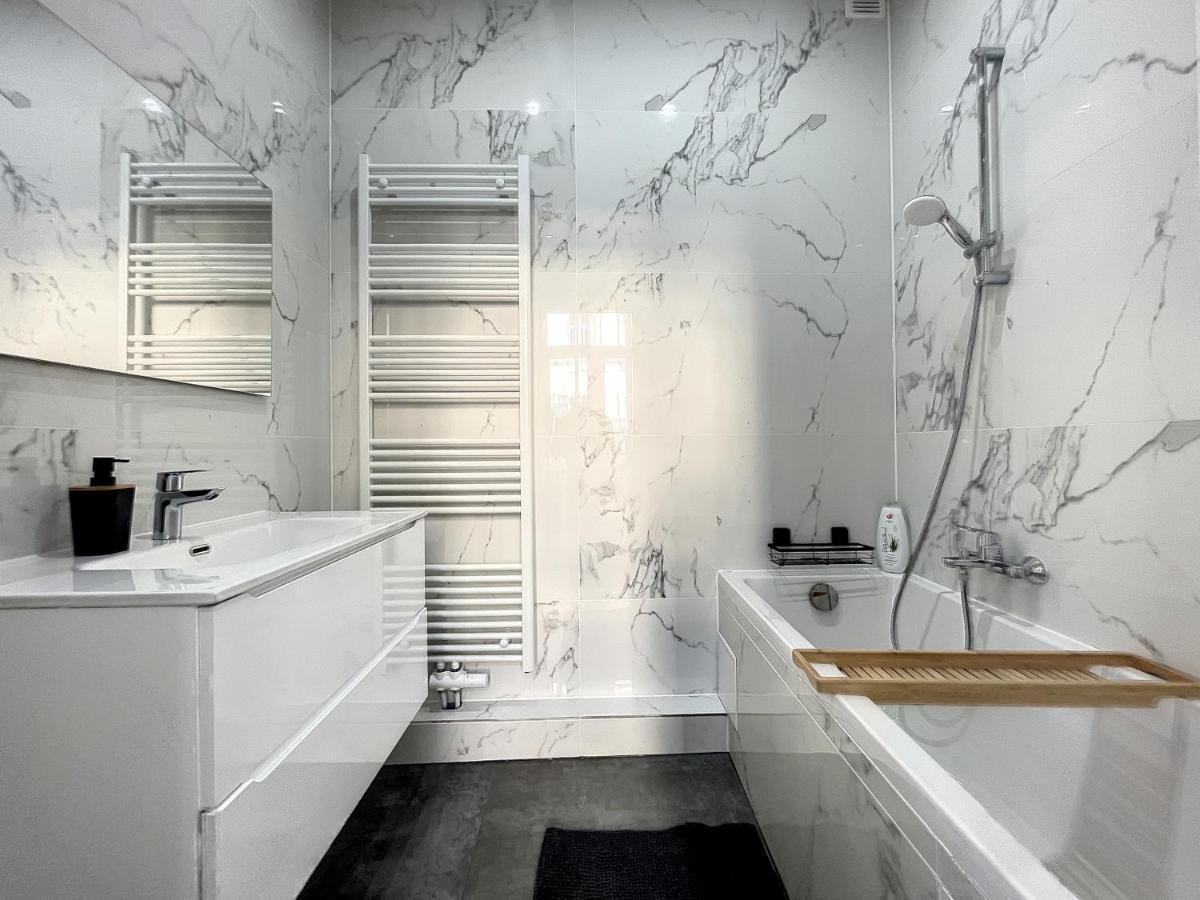 Palais Royal Apartment Брюксел Екстериор снимка